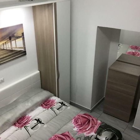 Alloggio Tulipano Apartment Acerra Екстериор снимка